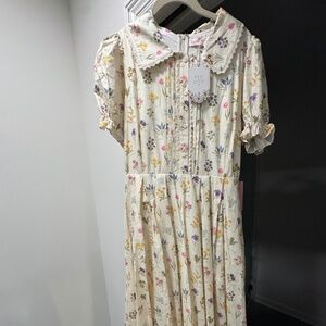 NWT Ivy City Co Floral Garden Midi